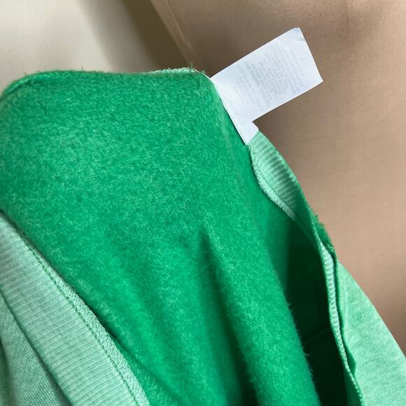 NBA Boston Celtics Sweatshirt Small Womens Green Fleece Basketball Sports New - Picture 7 of 7